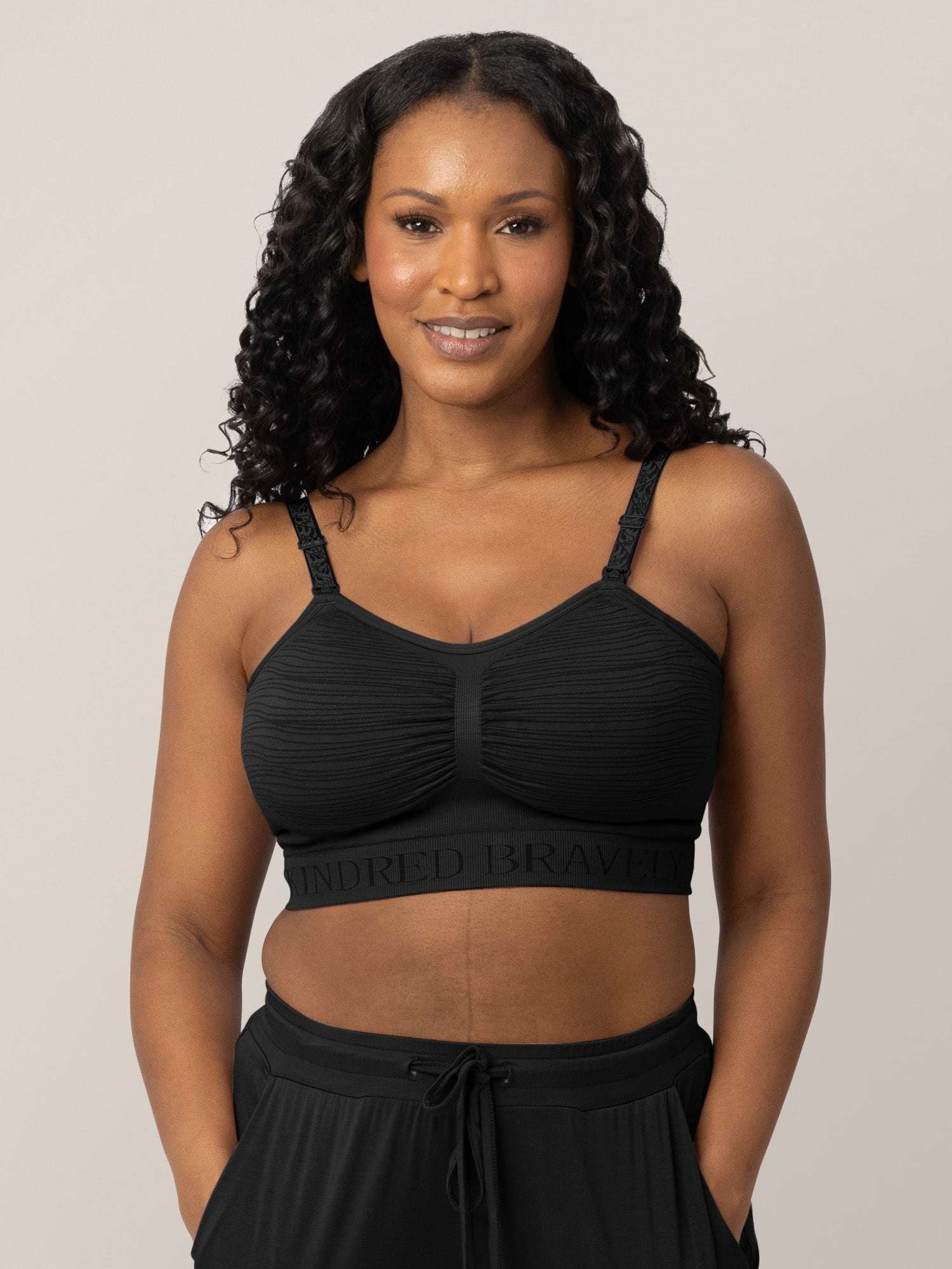 Sublime® Hands-Free Pumping & Nursing Bra | Black Milk & Baby