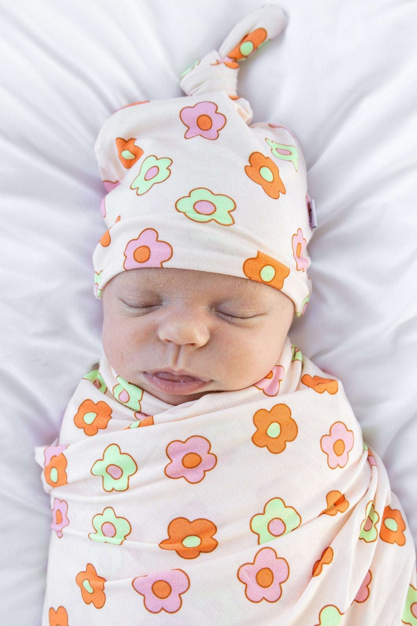 Feel'n Flowerful Dream Swaddle + Beanie Milk & Baby