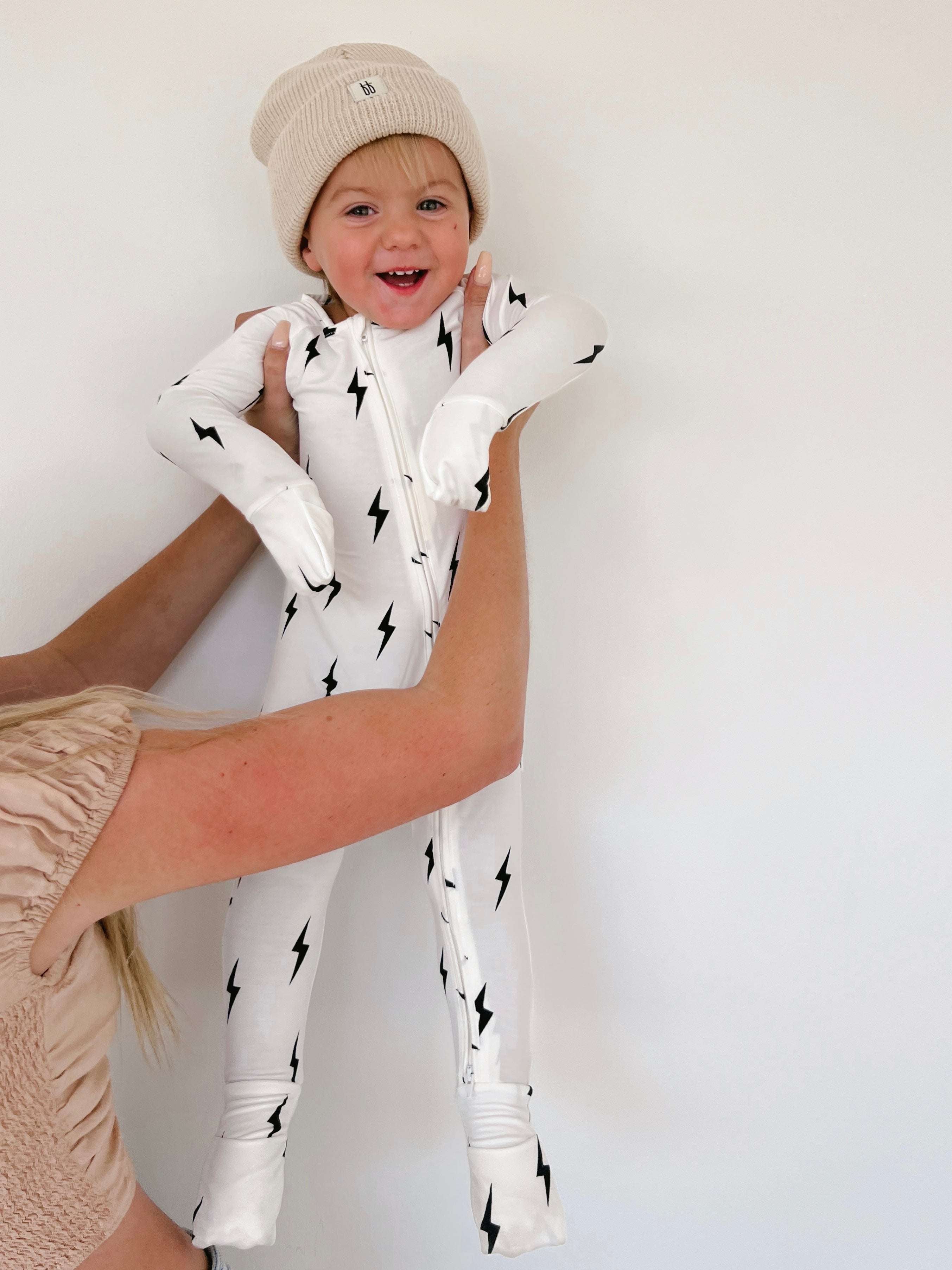 White & Black Lightning Bolt | Bamboo Zip Pajamas Milk & Baby