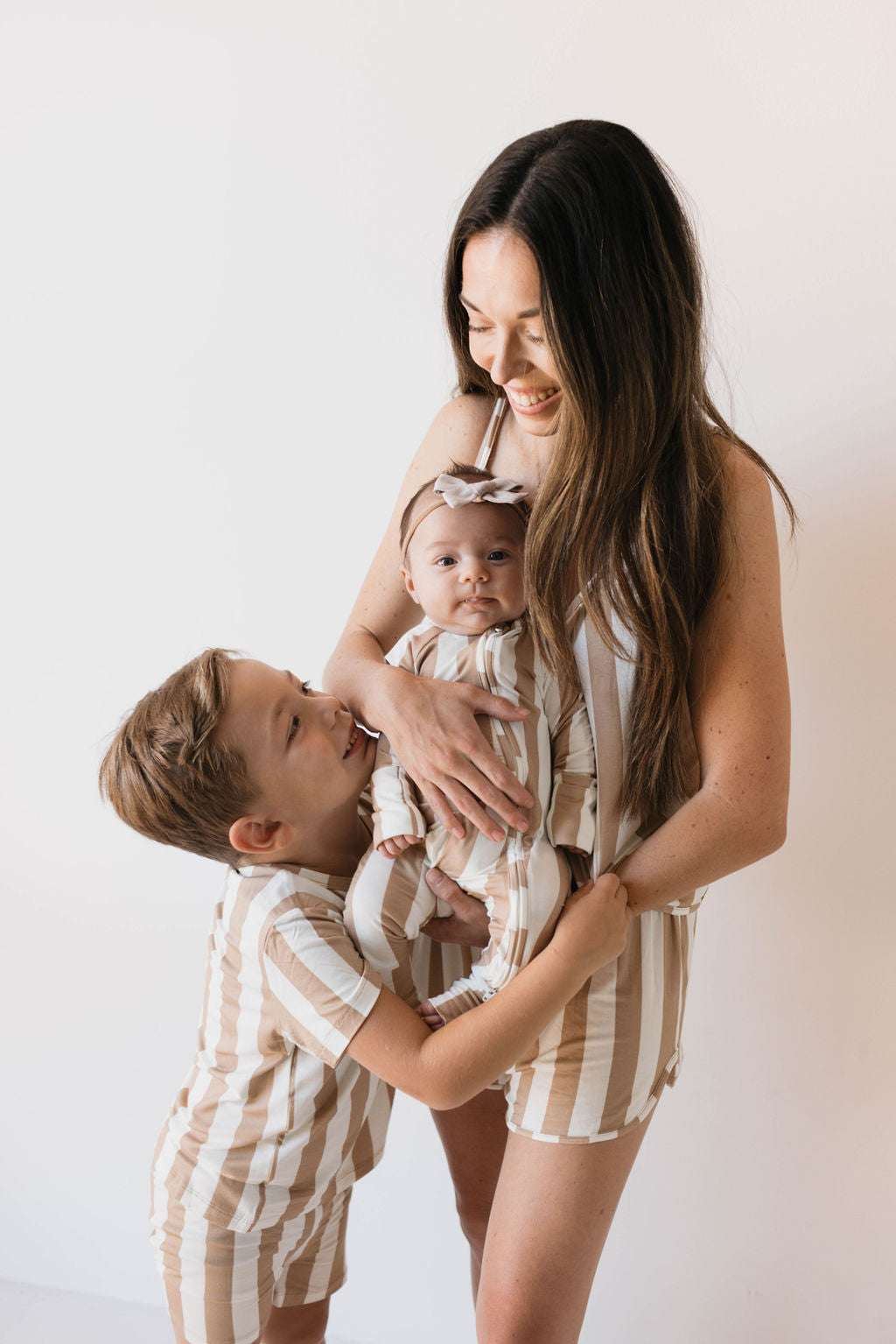 Kal Stripe | Bamboo Zip Pajamas Milk & Baby