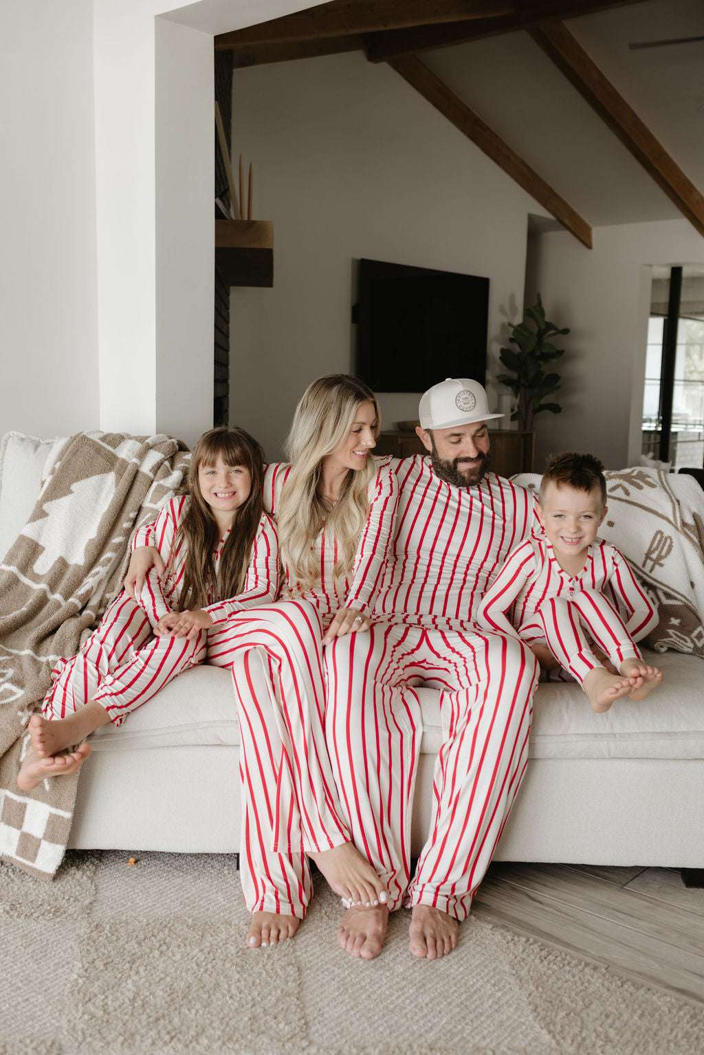 the Claus | Men's Bamboo Pajamas Milk & Baby