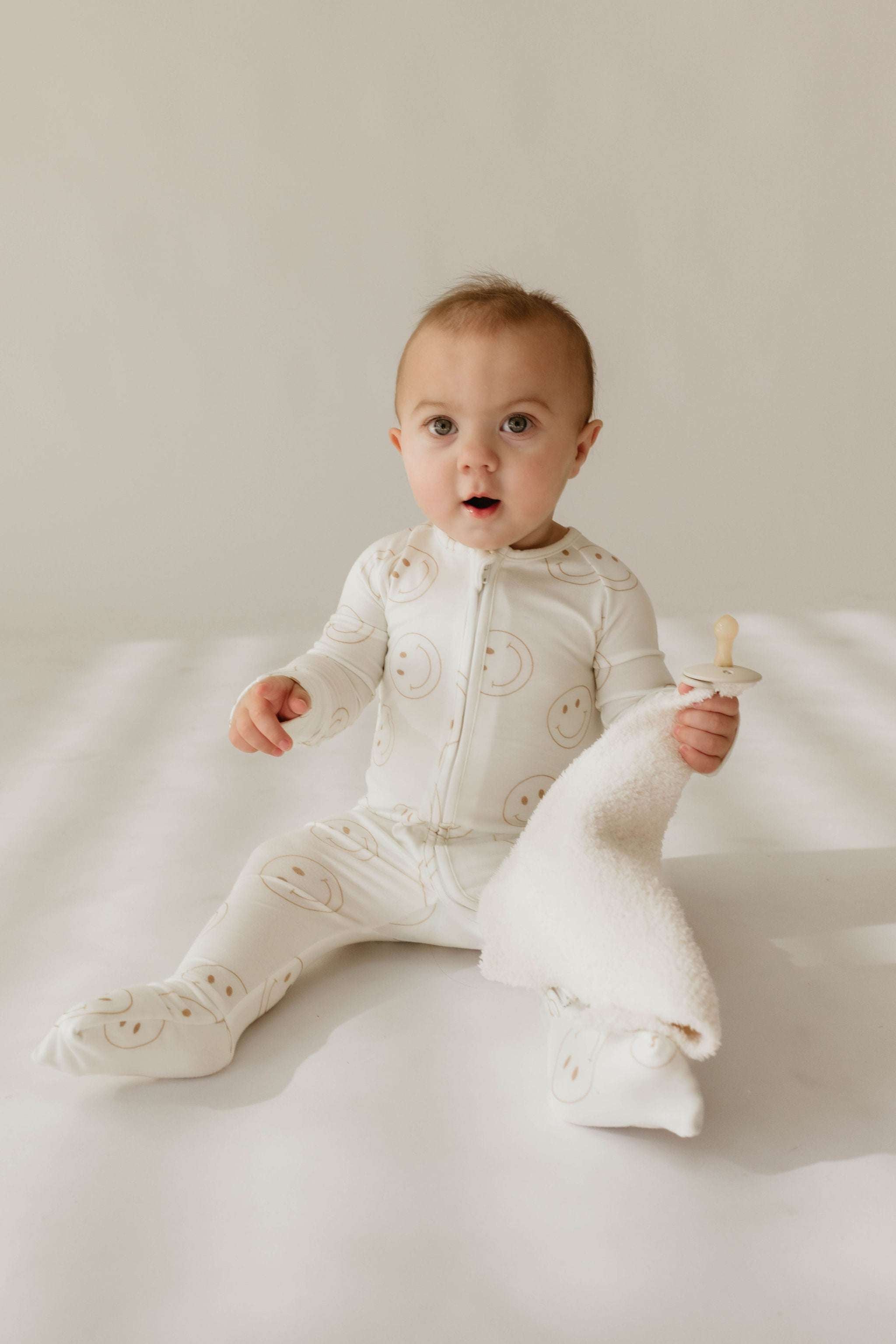 Just Smile | Bamboo Zip Pajamas Milk & Baby