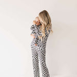 Black & White Wavy Checkerboard | Milk & Baby