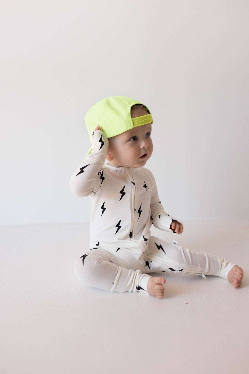 White & Black Lightning Bolt | Bamboo Zip Pajamas Milk & Baby