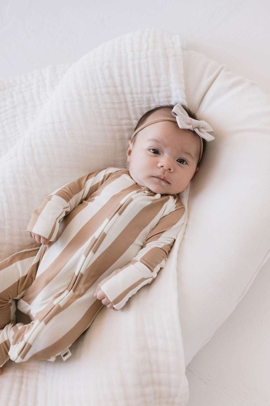 Kal Stripe | Bamboo Zip Pajamas Milk & Baby