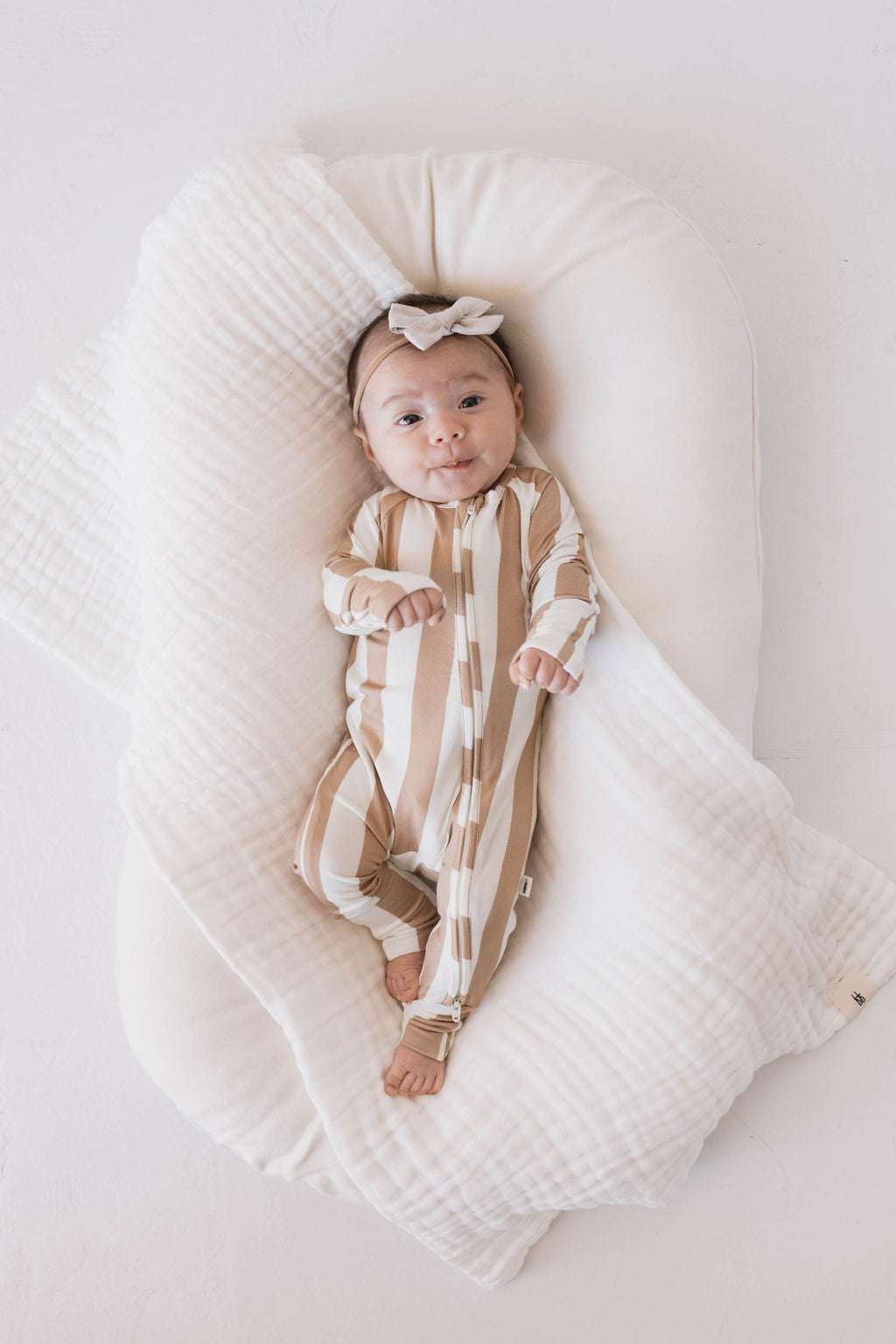 Kal Stripe | Bamboo Zip Pajamas Milk & Baby