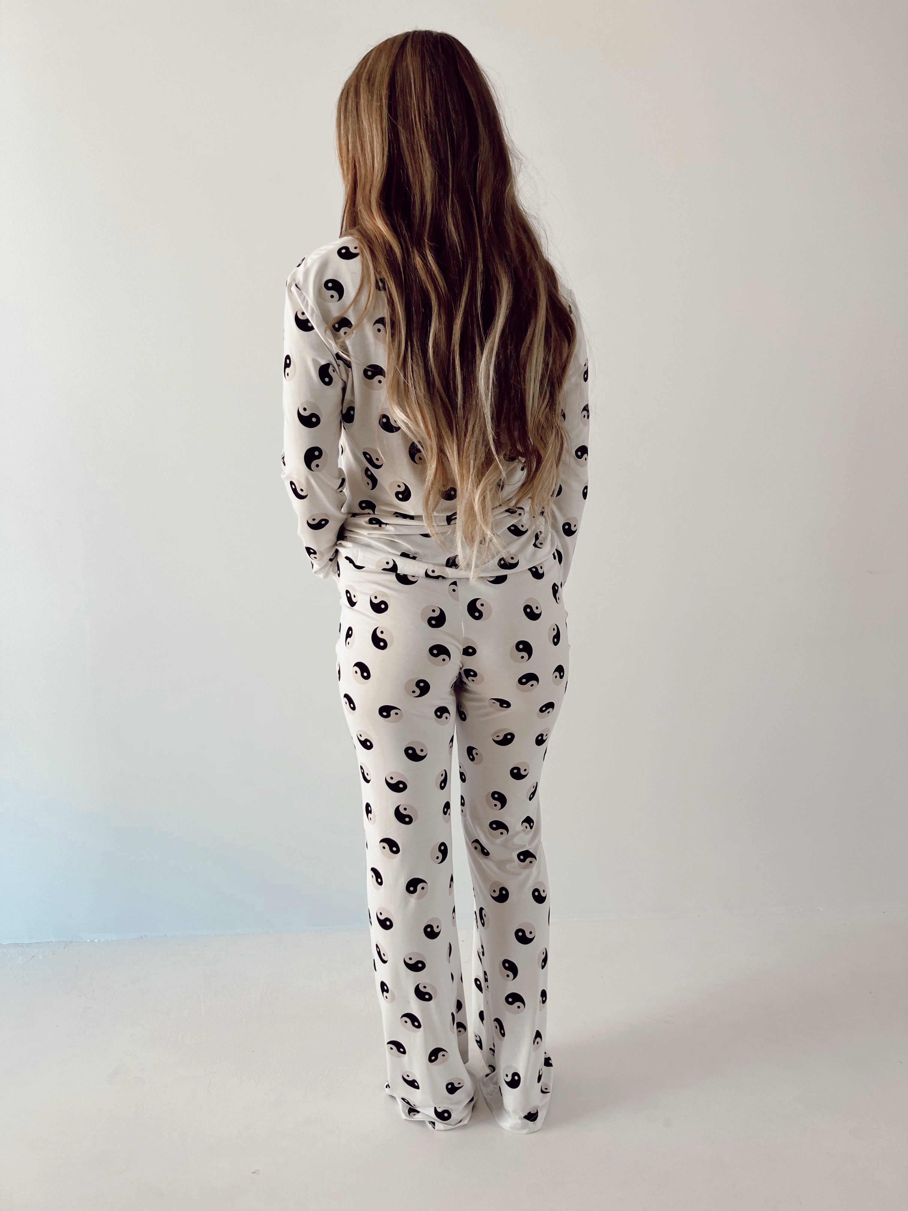 Black & White Yin Yang | Women's Bamboo Pajamas | Milk & Baby