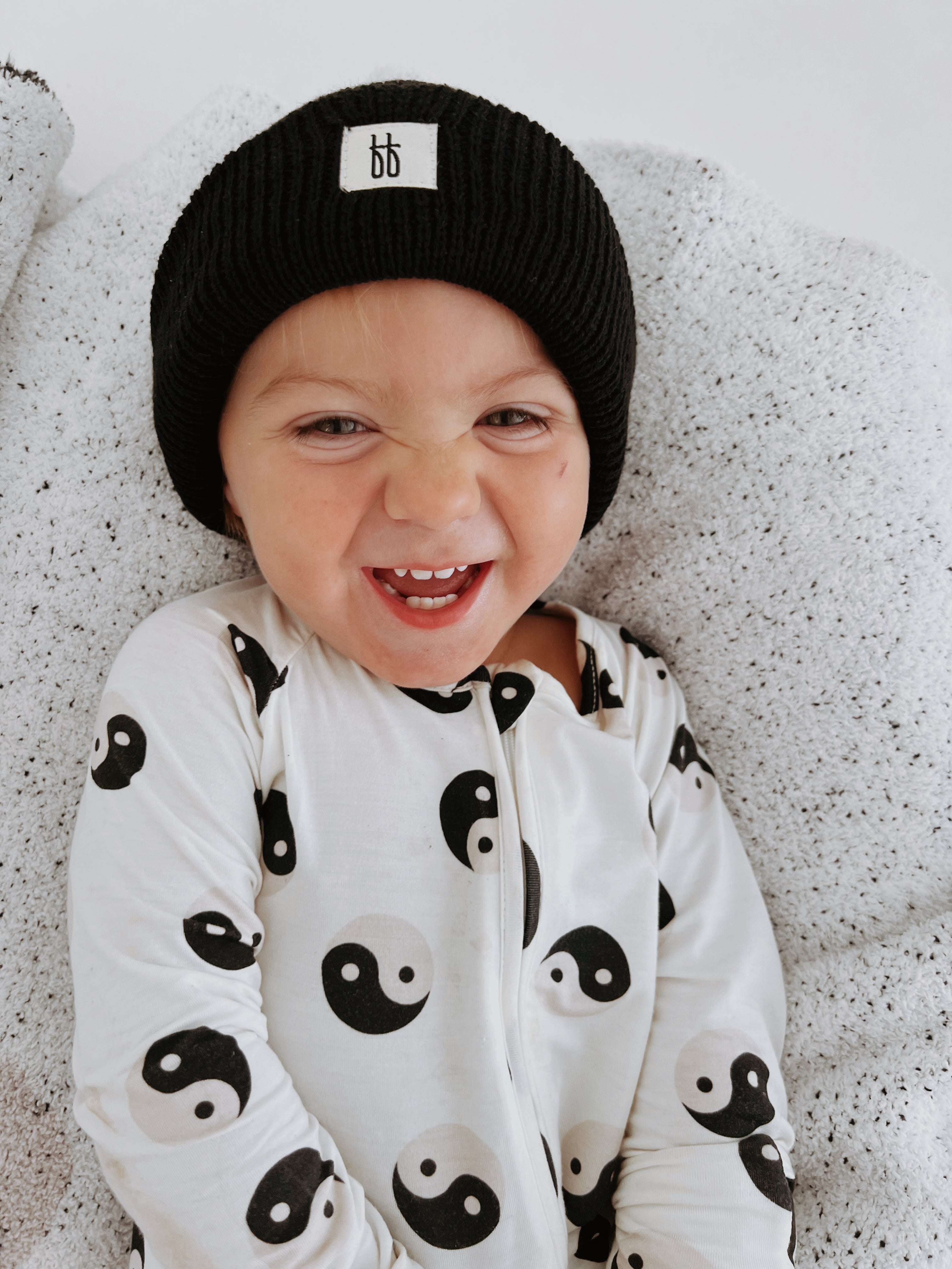 Black & White Yin Yang | Bamboo Zip Pajamas Milk & Baby