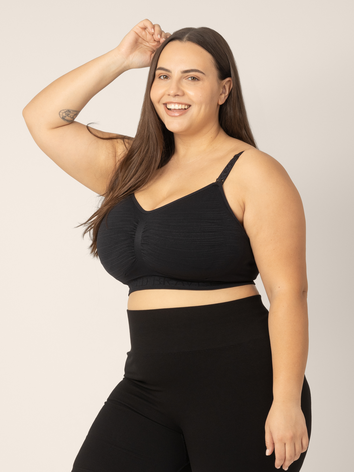 Sublime® Hands-Free Pumping & Nursing Bra | Black | Milk & Baby