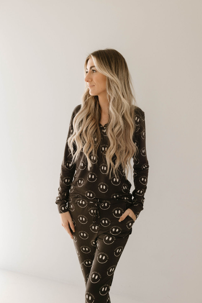 Charcoal & White ff Smile | Women's Bamboo Pajamas | Milk & Baby