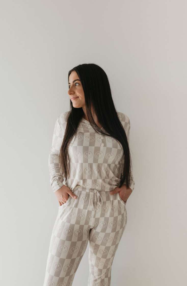 Smile Checkerboard | Women's Bamboo Pajamas Milk & Baby