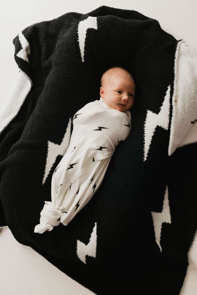 White & Black Lightning Bolt | Bamboo Swaddle Milk & Baby