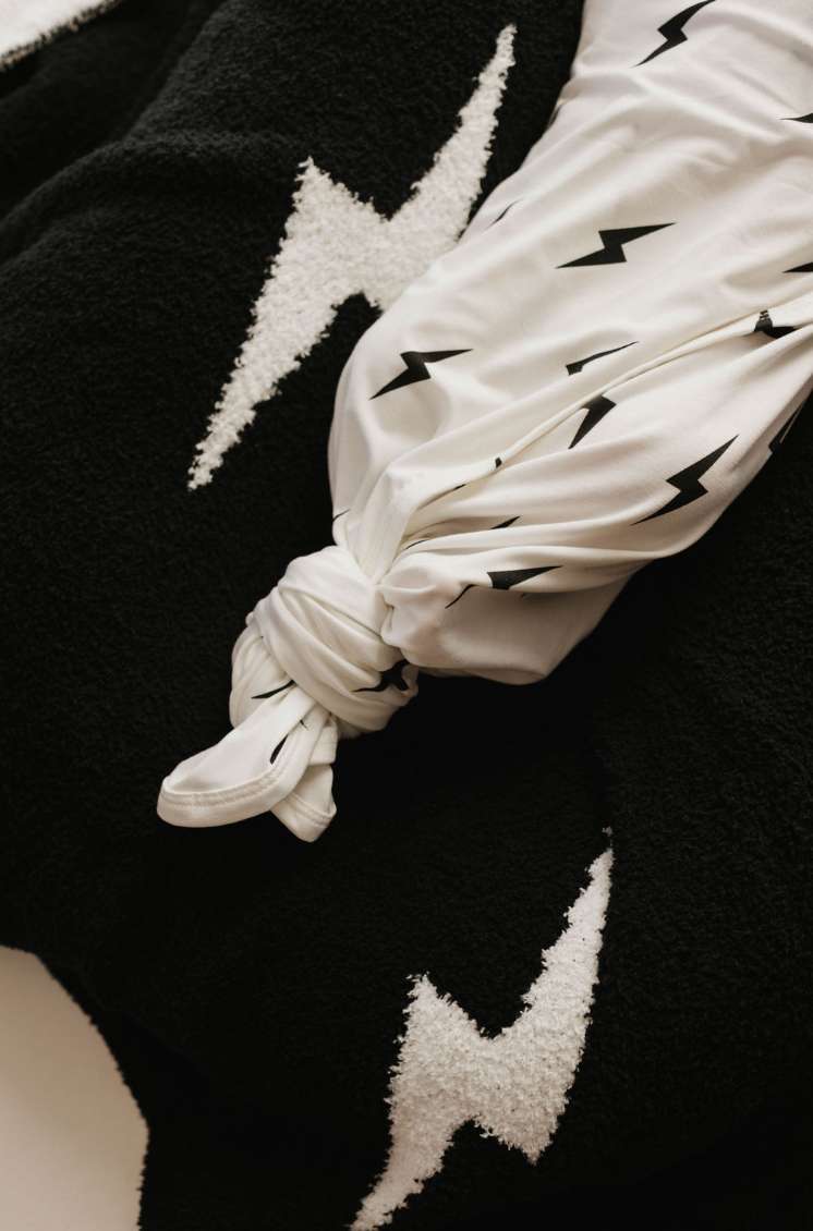 White & Black Lightning Bolt | Bamboo Swaddle Milk & Baby