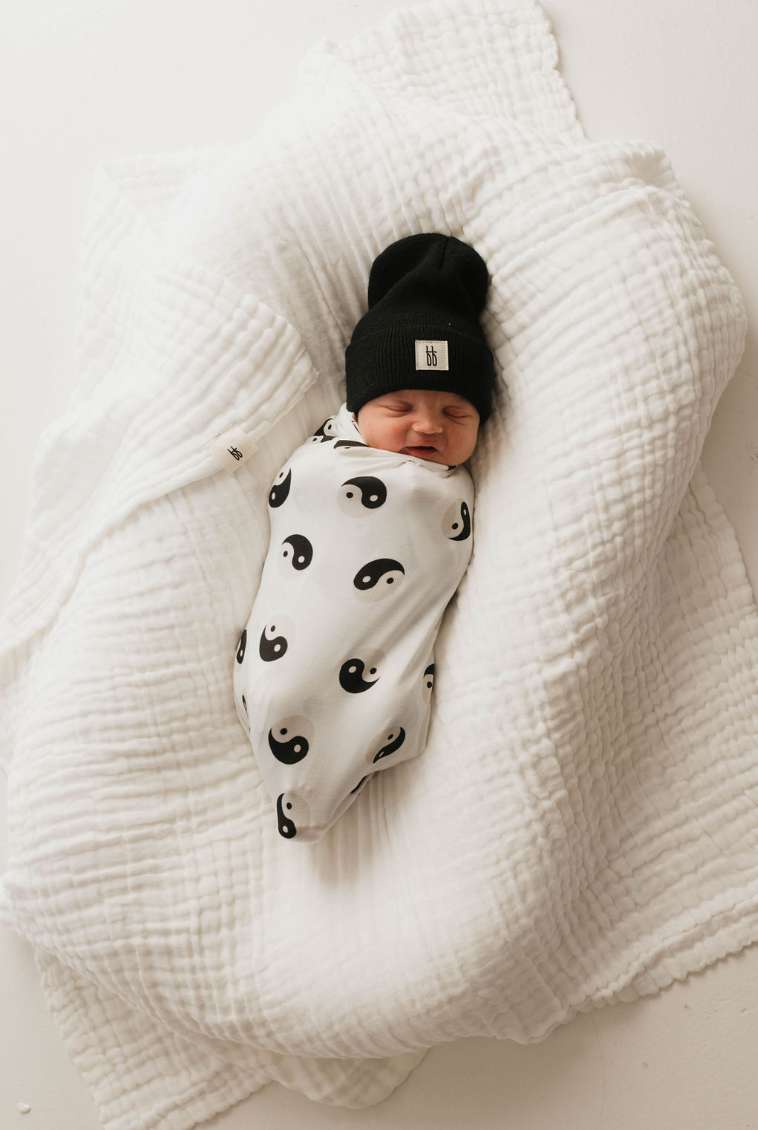 Black & White Yin Yang | Bamboo Infant Swaddle Milk & Baby