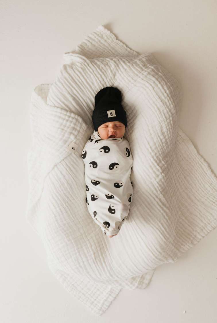 Black & White Yin Yang | Bamboo Infant Swaddle Milk & Baby