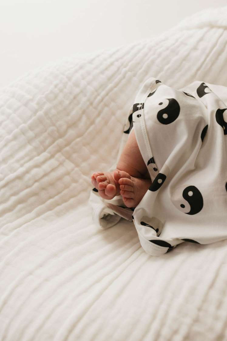 Black & White Yin Yang | Bamboo Infant Swaddle Milk & Baby