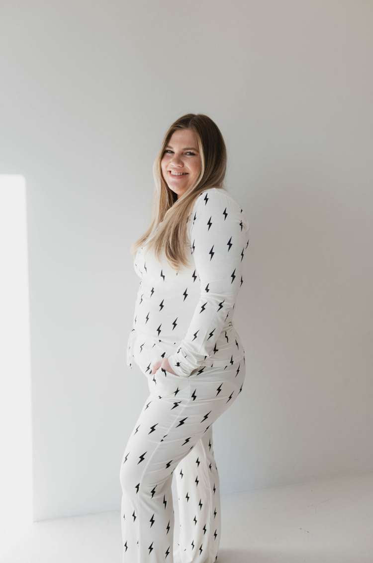 White & Black Lightning Bolt | Women's Bamboo Pajamas Milk & Baby