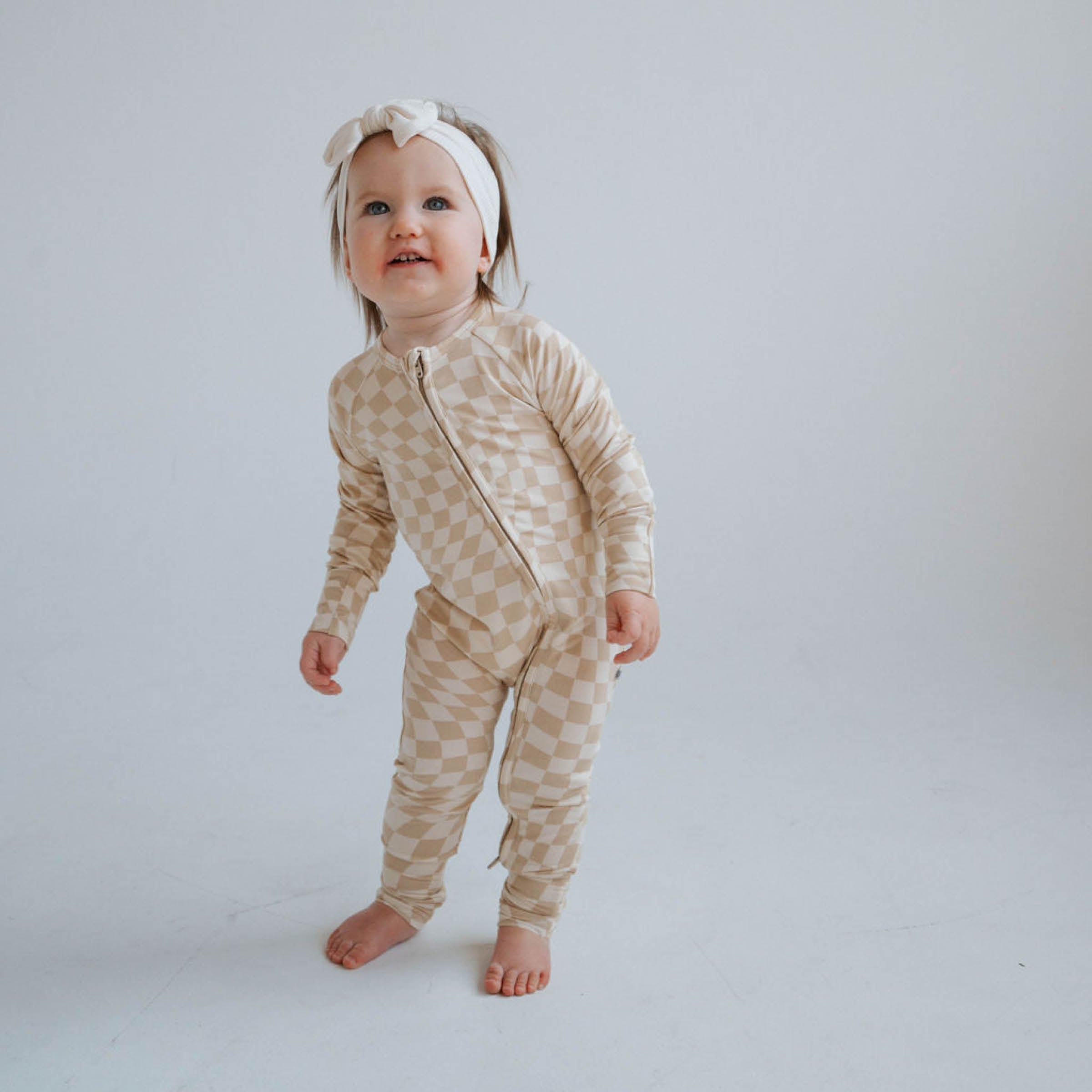 Wavy Checker | Bamboo Zip Romper Milk & Baby