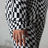 B&W Wavy Checker | Women's Flare Set (Long Sleeve) Milk & Baby