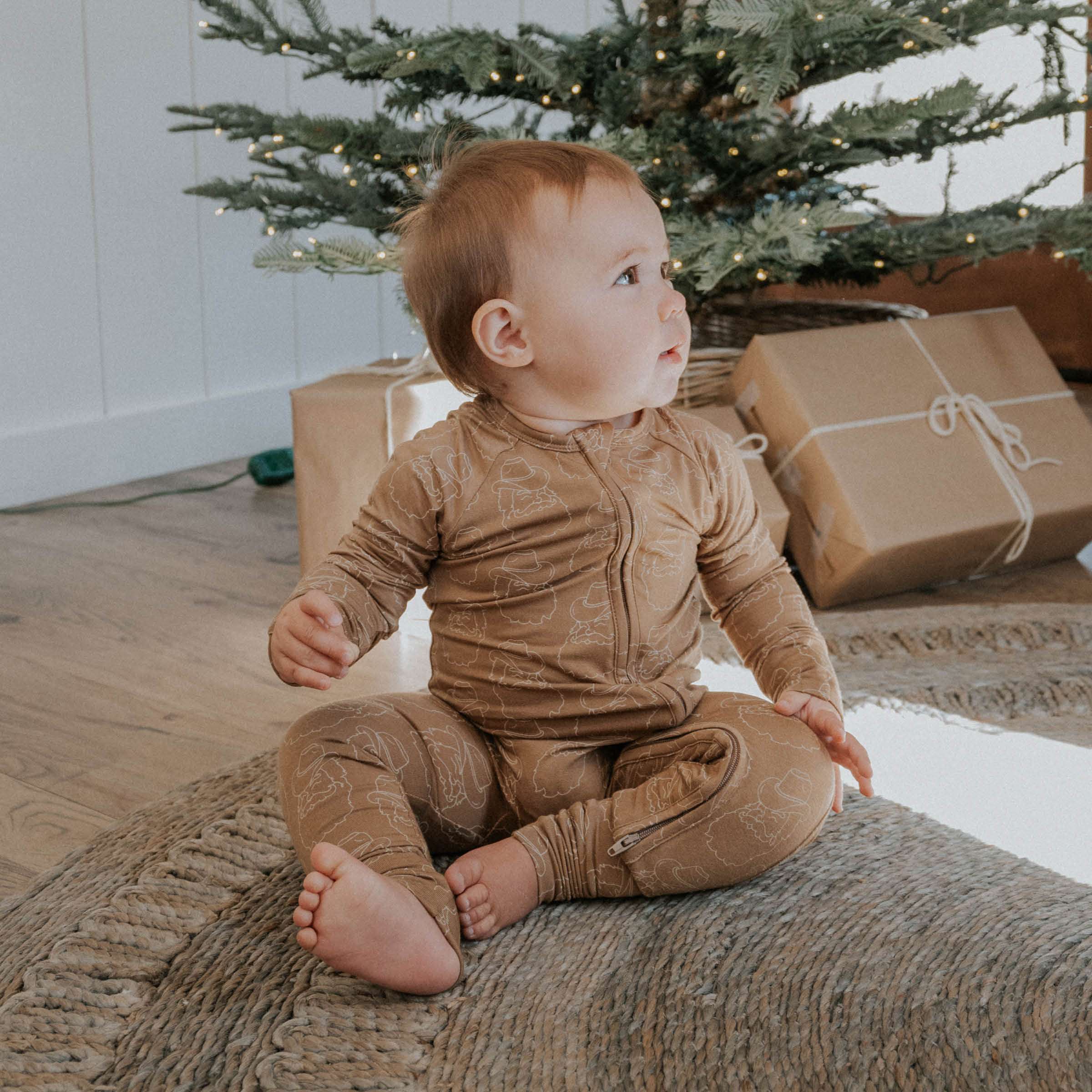 Ranch Santa | Bamboo Zip Romper Milk & Baby